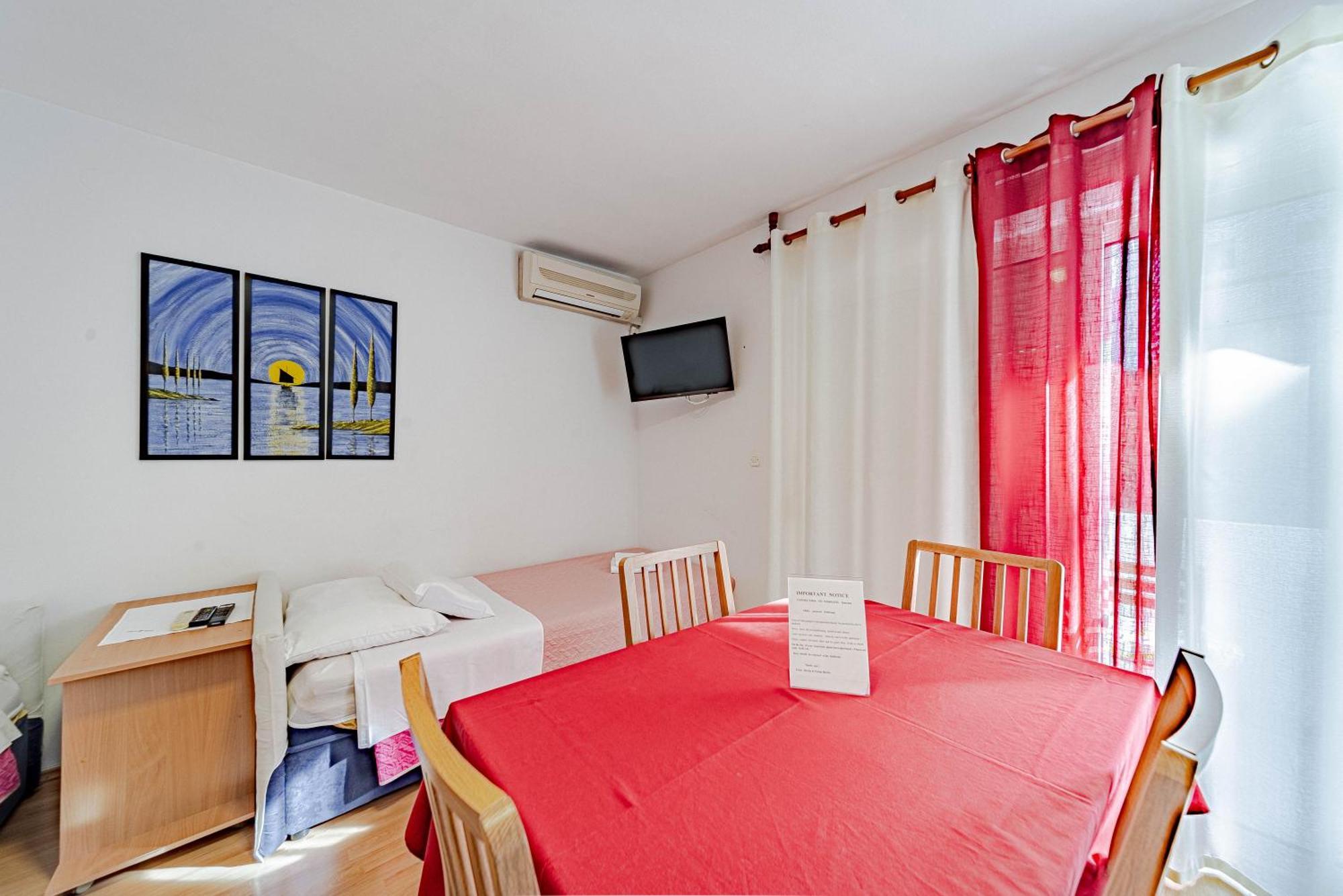Apartments Barcot Hvar Town Buitenkant foto