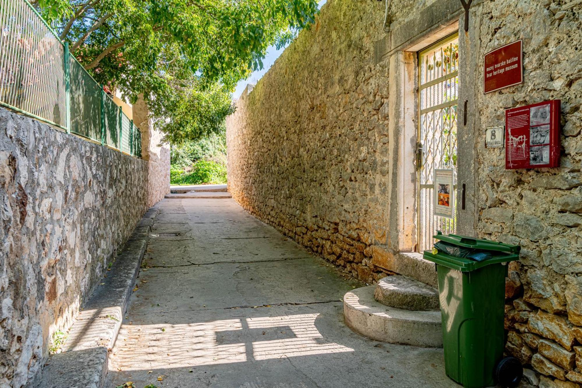 Apartments Barcot Hvar Town Buitenkant foto